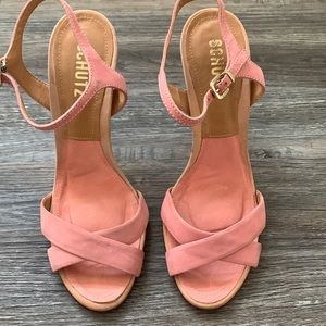 Heels heels for days!